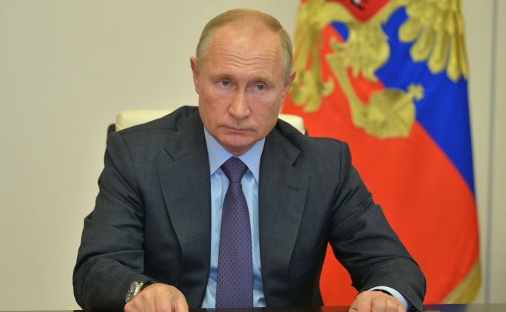 Путин поручил запретить экспорт необработанной древесины