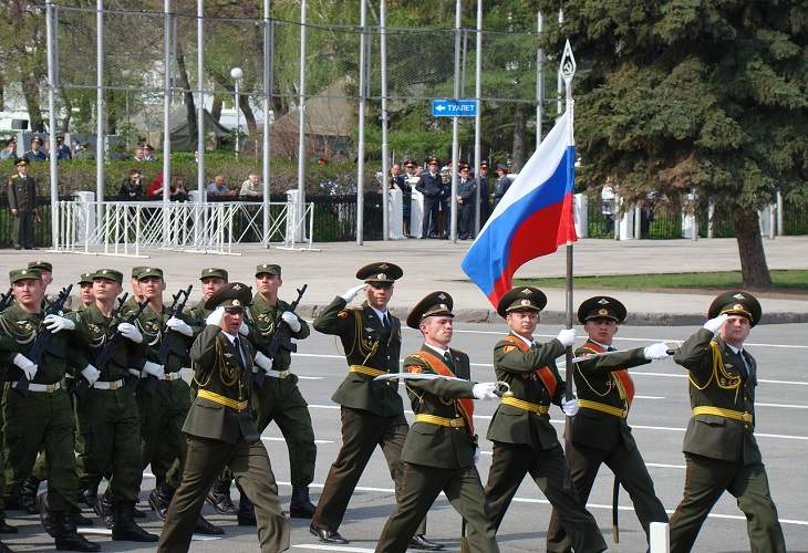 Российская школьница заманивала призывников в военкомат