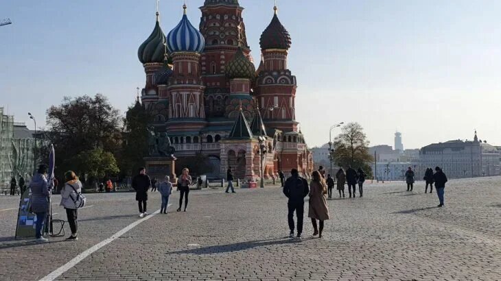 Собянин прогнозирует возвращение москвичей к нормальной жизни в мае