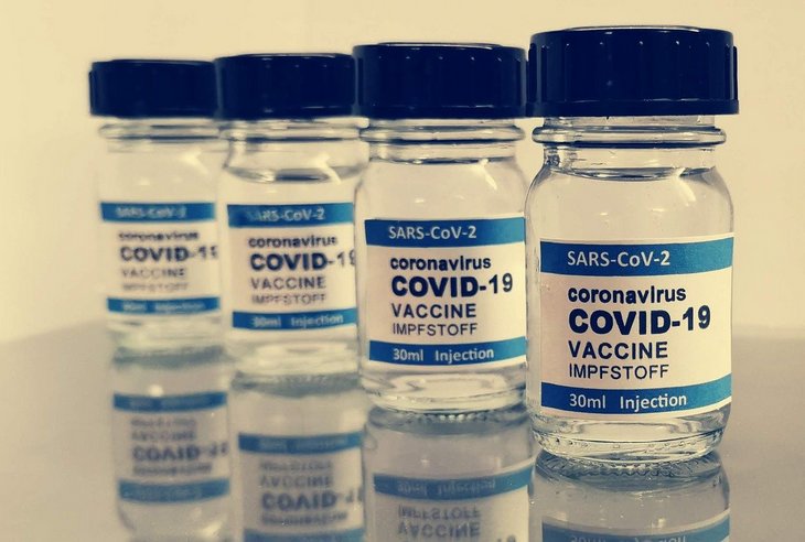 Ученые оценили риск заражения коронавирусом после вакцинации