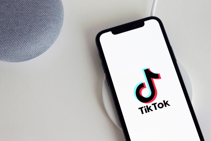 Тикток, телефон