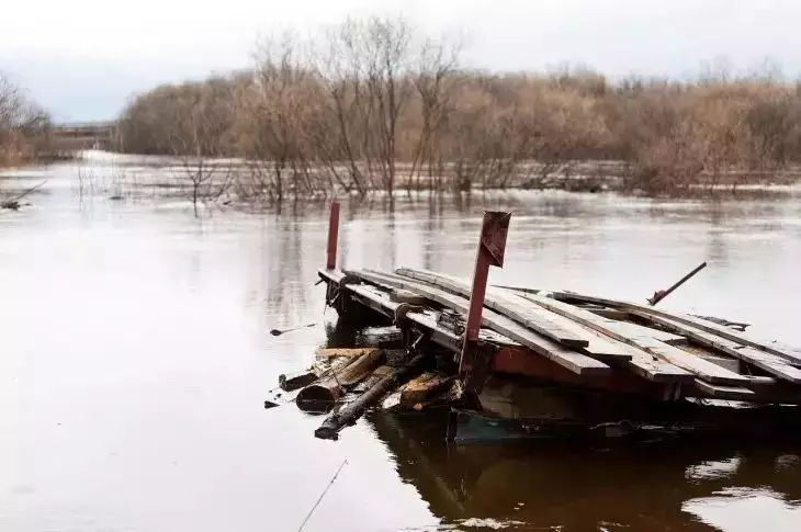 вода