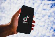 TikTok официально признан самым популярным приложением в мире