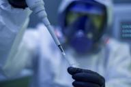 Россиянам с медотводом от вакцинации против коронавируса дали полезный совет