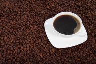 Как вывести пятна от кофе с посуды и текстиля