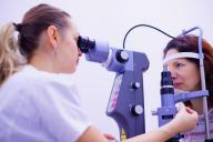 Ученые нашли связь между удалением катаракты и снижением риска развития деменции